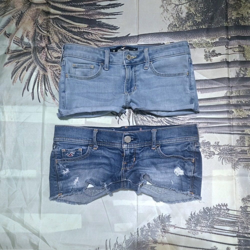 Hollister Low Rise Denim Shorts Size 0 & 1